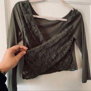 American Eagle Long Sleeve Crop Top Size Medium